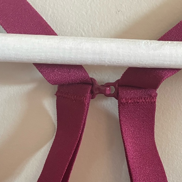 Lululemon Fine Form Bra Star Ruby Size 36B - Picture 8 of 12